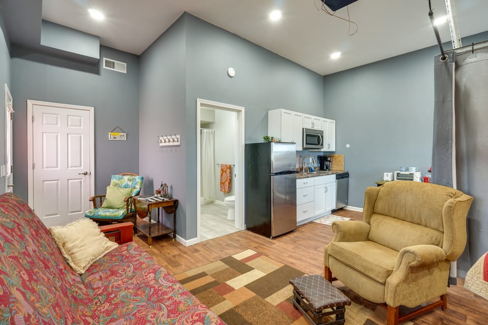 Amazing Stargazing! Ozarks Retreat on Working Farm Apartment in Ozark Mountains