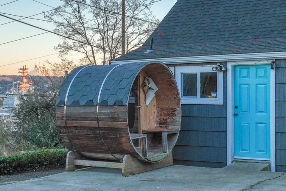 Bremerton Home: 2 Mi to Ferry & Boardwalk House in Bremerton