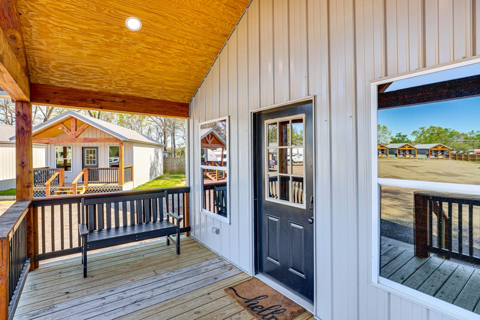 Modern Sabine River Cabin, 3 Mi to Boat Launch! House in Toledo Bend Reservoir