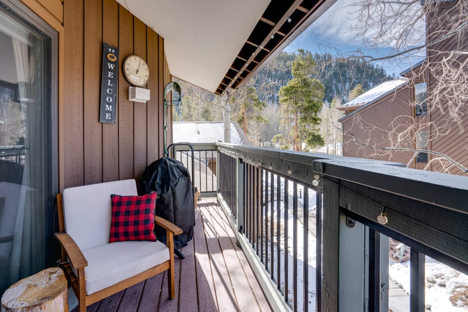 3 Mi to Keystone Resort: Updated Condo w/ Balcony! Apartment in Keystone
