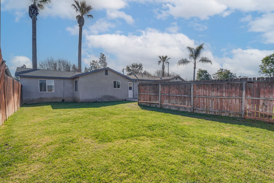 2 Mi to Dtwn Glendora! Pet-Friendly Extended Stay House in Glendora