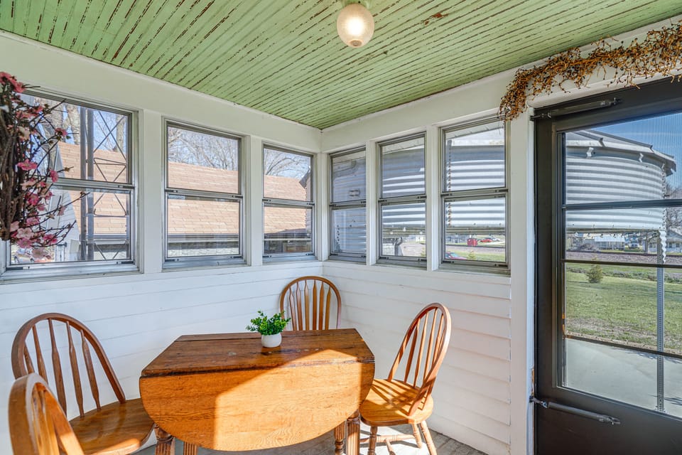 Half-Mi to Boat Ramp! Gasconade Country Cottage House in Ozark Mountains