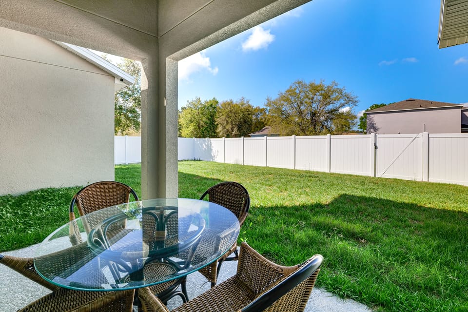 Unwind in Kissimmee! Rural Retreat for Families House in Poinciana