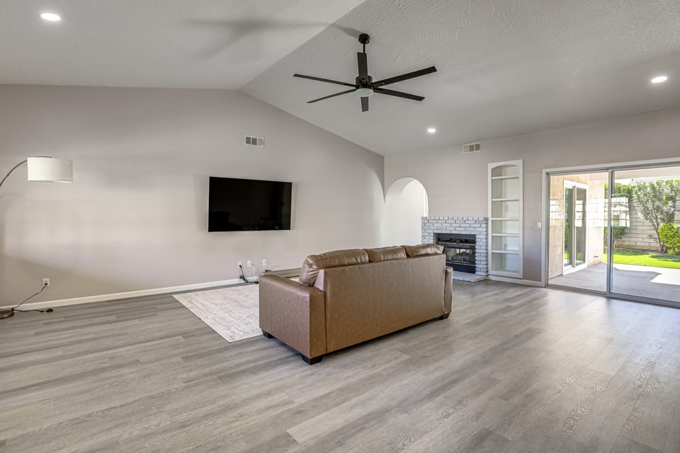 Victorville Home w/ Workspace: Explore the Area! House in Apple Valley