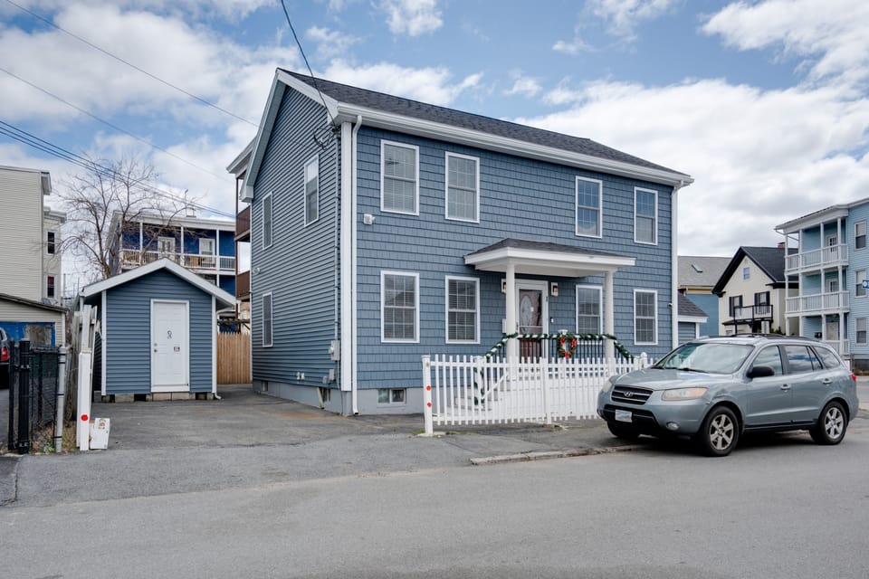 4 Mi to Revere Beach! Walkable Family Retreat House in Lynn