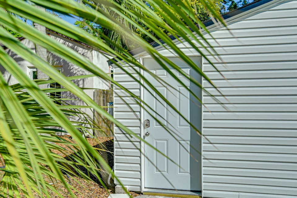 5 Mi to Dtwn Tampa + Riverwalk: Couple's Getaway Apartment in Tampa