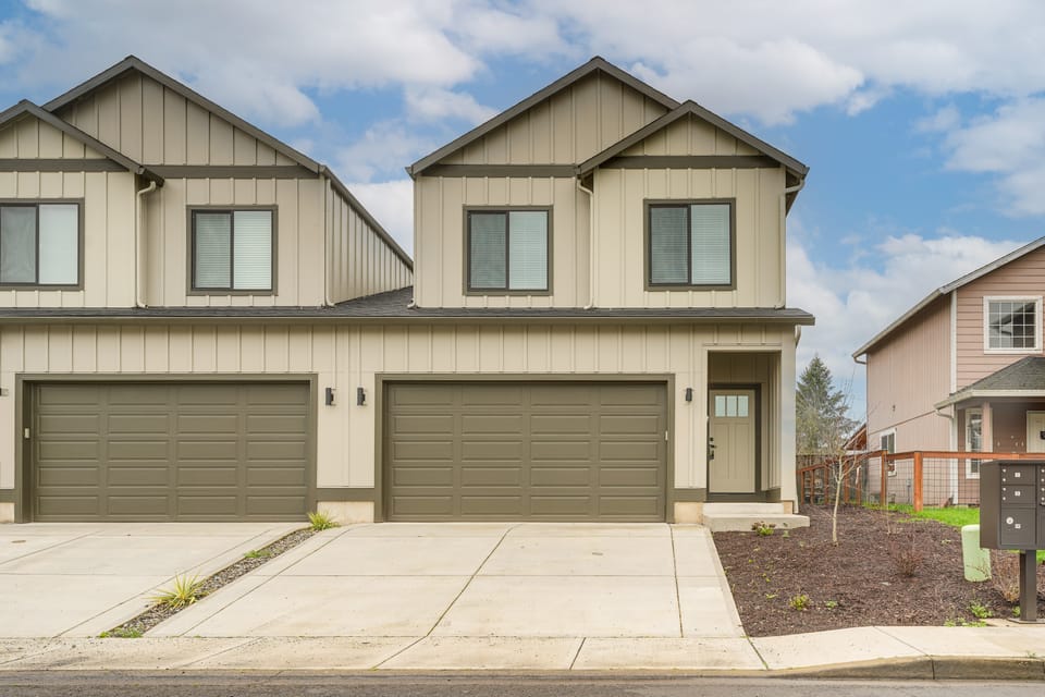 Newly Built PNW Home: 1 Mi to WSU & Med Center Apartment in Washington