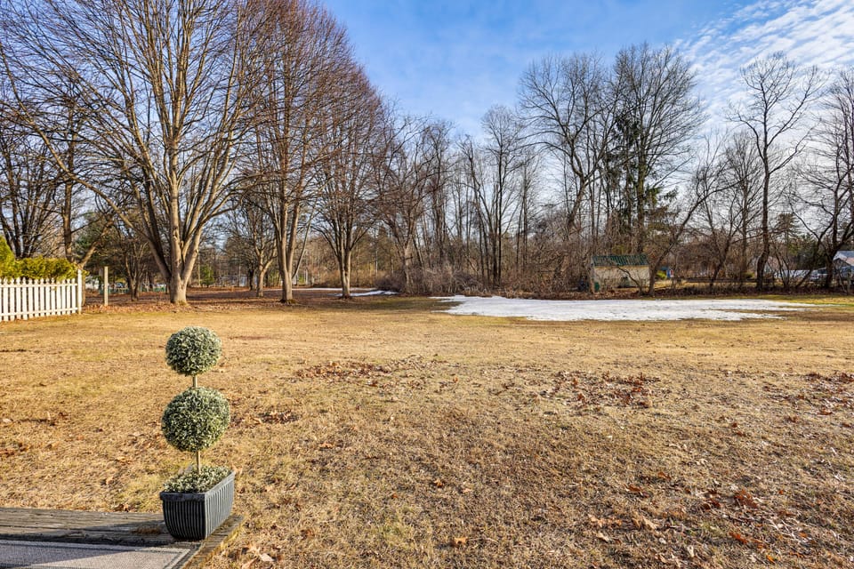Pet-Friendly Home w/ Patio: 4 Mi to Saratoga Spa! House in Saratoga