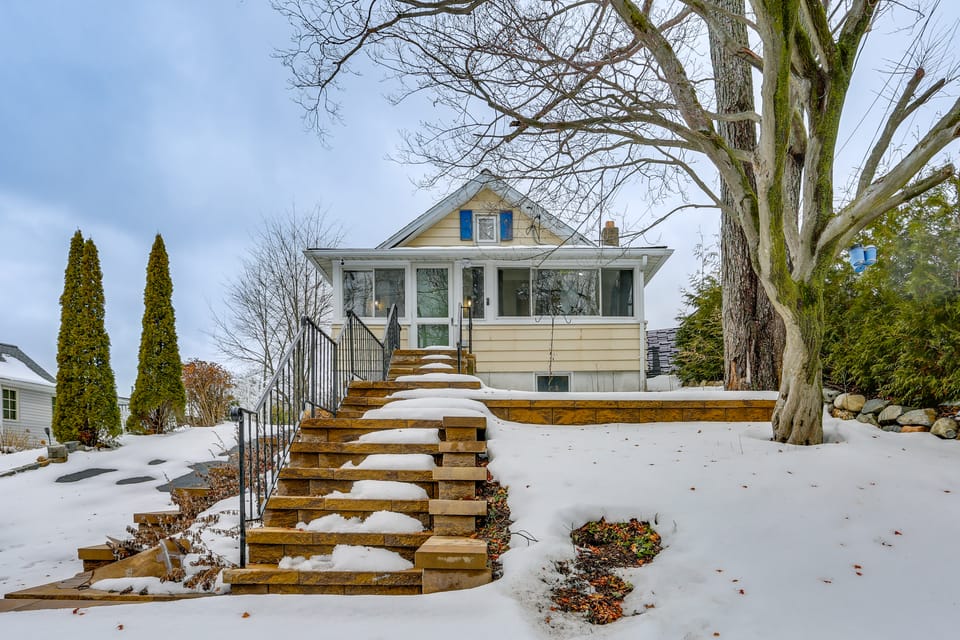 Lakeside Charm! Updated Home Near Mtn Creek Resort House in Hewitt