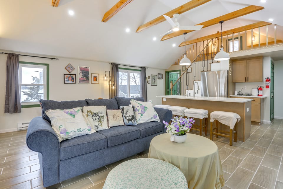 Lakeside Charm! Updated Home Near Mtn Creek Resort House in Hewitt