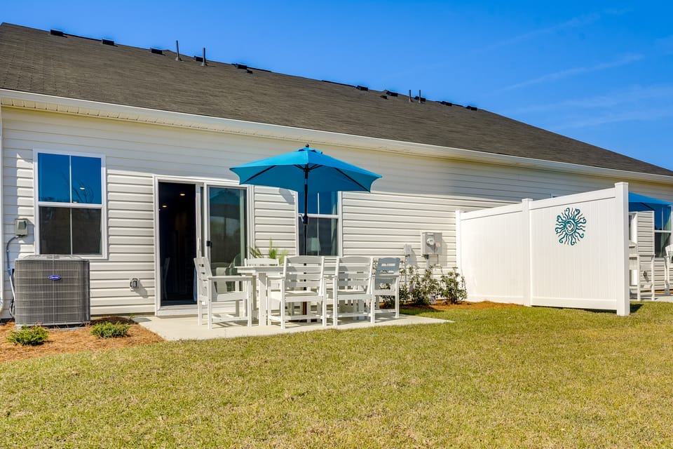 Near Golf! Family Escape 6 Mi to Ocean Isle Beach Apartment in North Carolina