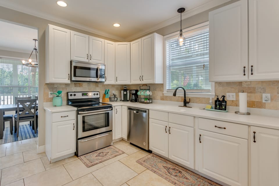 Beaches, Fishing & More! Sleek Home in Pensacola House in Perdido Key