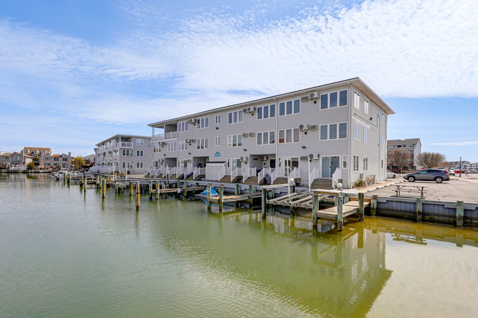 Bayside Waterfront Retreat in Ocean City! Apartment in Ocean City