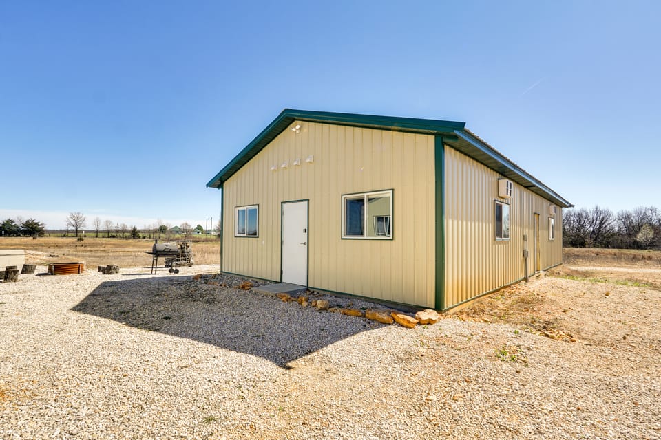 Ozark Mountain Launchpad! Cabin w/ Fishing On-Site Apartment in Missouri
