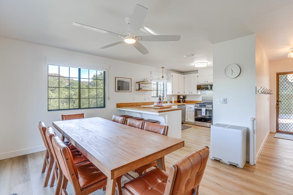 Oak Shores Lake House Near Marina! Community Perks House in Lake Nacimiento
