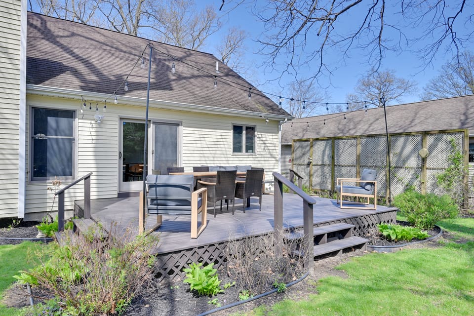 3 Mi to Beach From 'The Harbor Collective' House in Michigan