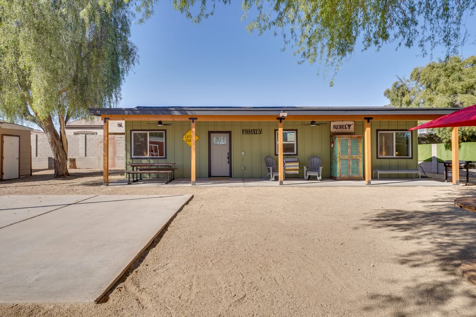 Outdoor Space, Near Everything: Glendale Getaway! House in Glendale