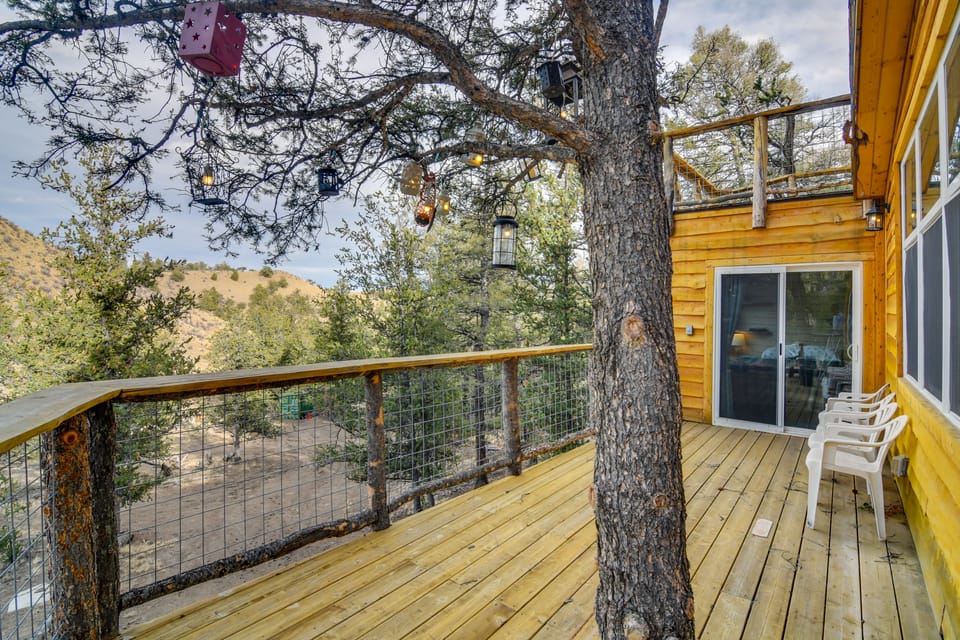 'Mystic Treehouse' on 35 Acres Near Hartsel House in Park County
