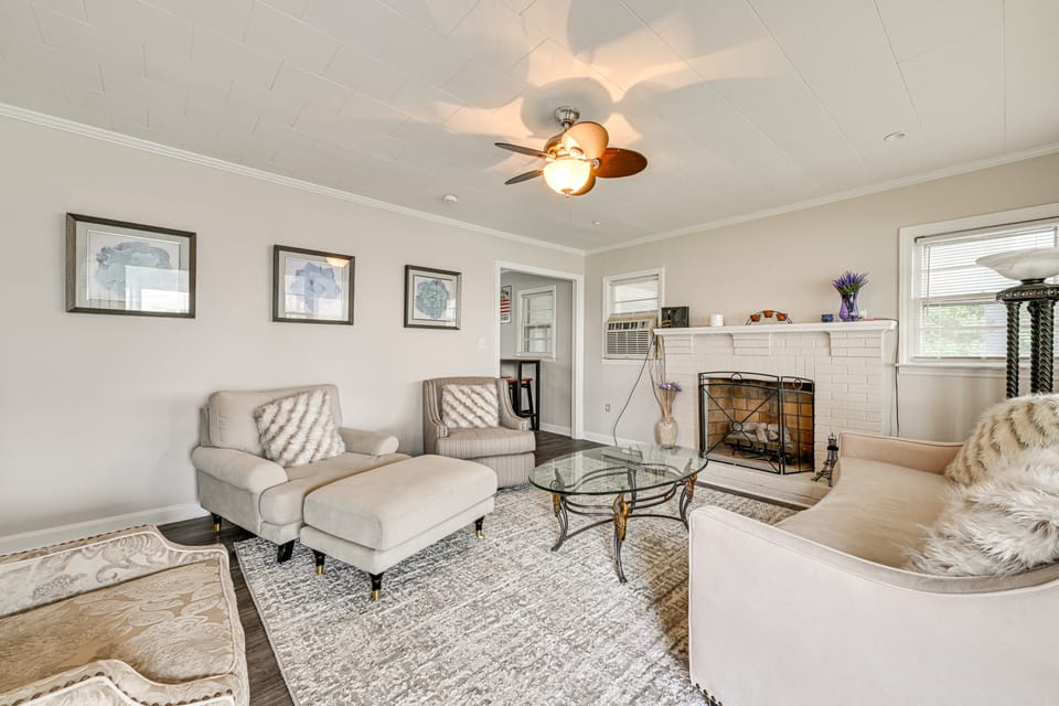 Family Fun in Gastonia! Home 3 Mi to Downtown House in Gastonia