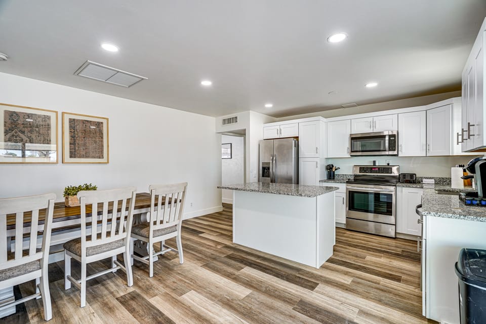 Explore Gila Valley & EAC! Modern Thatcher Home House in Arizona