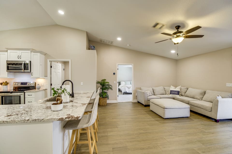 Jump into Fall at this cozy gem w/ Private Pool! House in Melbourne