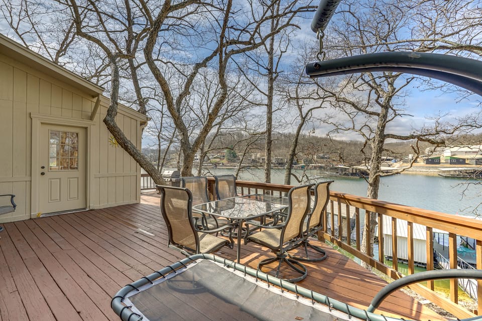 Private Dual-Slip Dock! Lake of the Ozarks Home House in Lake of the Ozarks