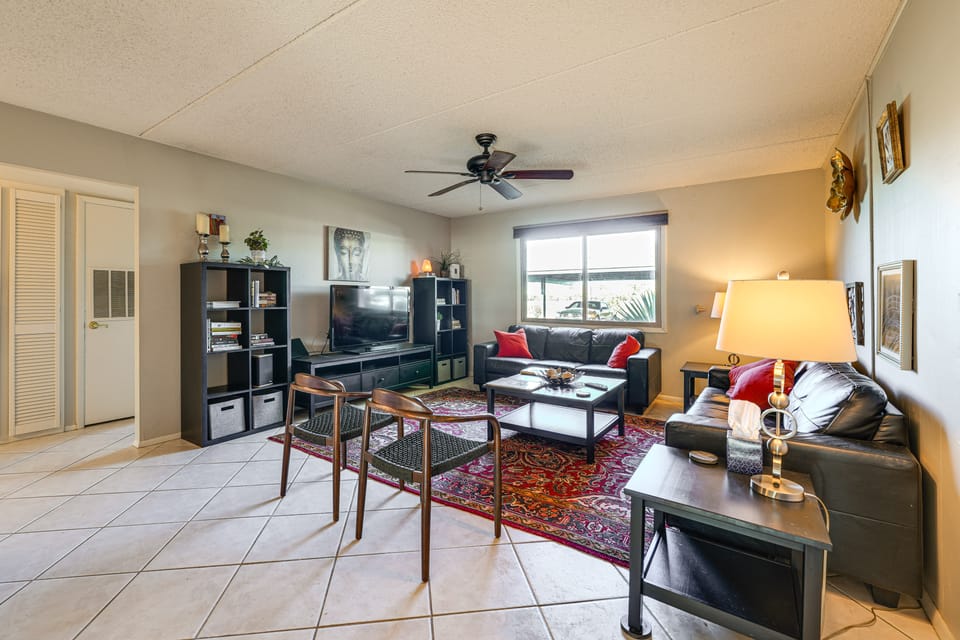 Pool Access & Private Patio! Prime Arcadia Condo Apartment in Paradise Valley
