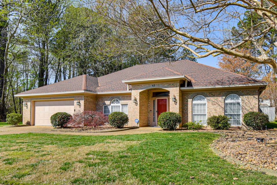 5 Mi to Coliseum! Spacious Home in Hampton Roads House in Hampton