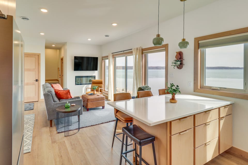 Family-Friendly Lake Ida Escape: Stunning Views! House in Minnesota