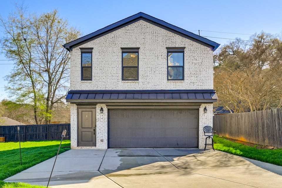3 Mi to Uptown Charlotte! Apt in Historic District Apartment in Charlotte