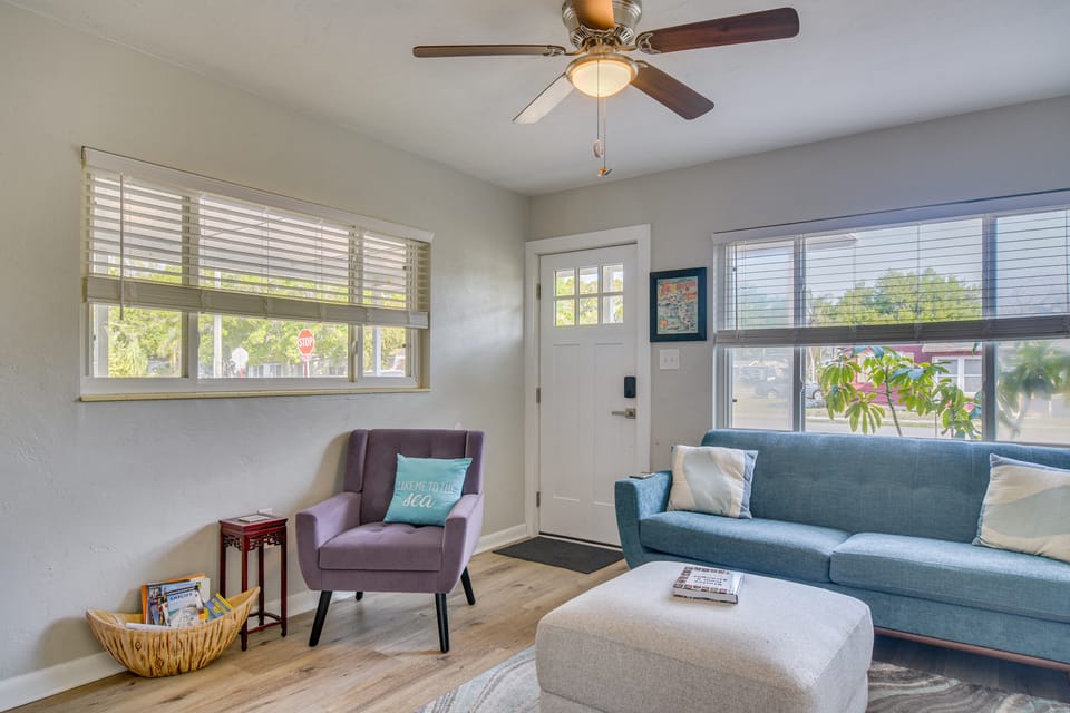 Private Yard & Patio! Tampa Bay Family Getaway House in Pinellas Park