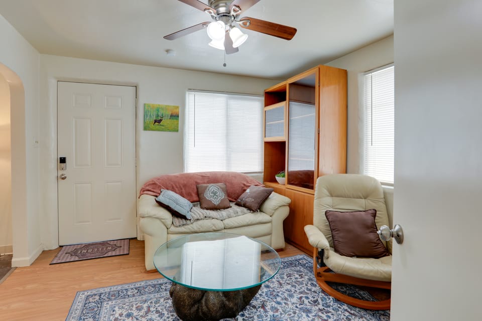 Home Close to I-80, Industrial Ctr & Hospitals Apartment in Sparks