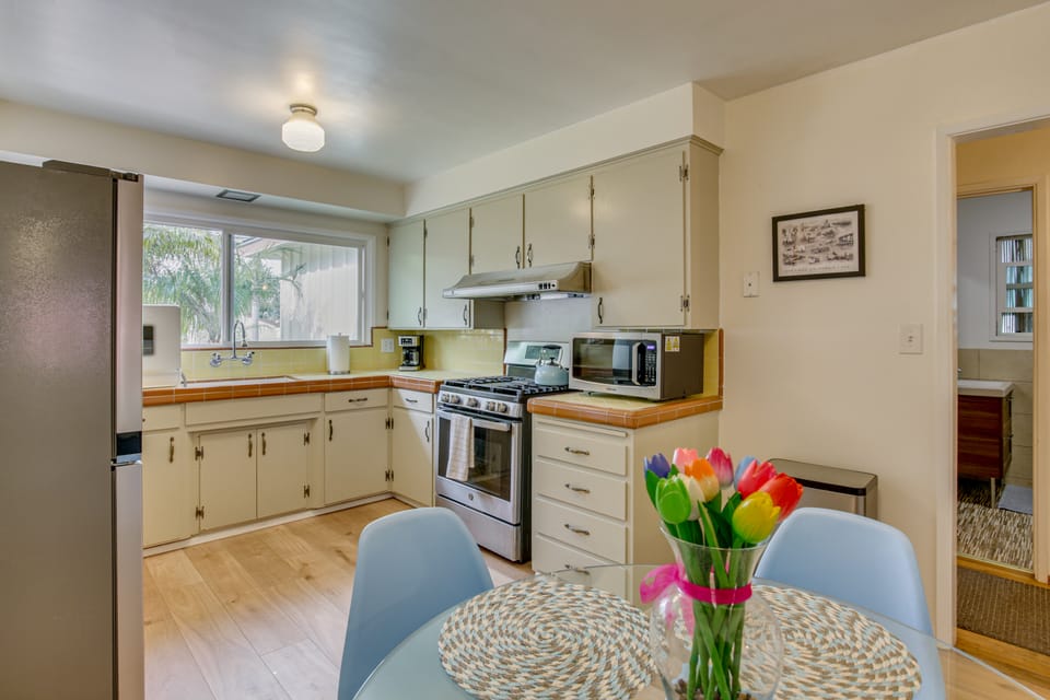 Mission Bay Gem Near Comic-Con: Patio & Bar/Lounge House in San Diego