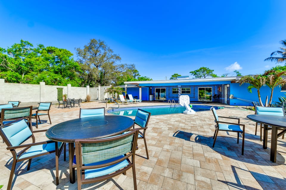 2 Private Pools! 2-Acre Retreat Near Dtwn Sarasota House in Sarasota
