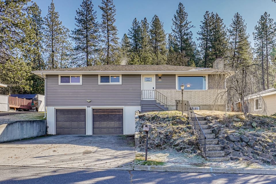 Nurse-Friendly Spokane Home Near Medical Centers House in Spokane