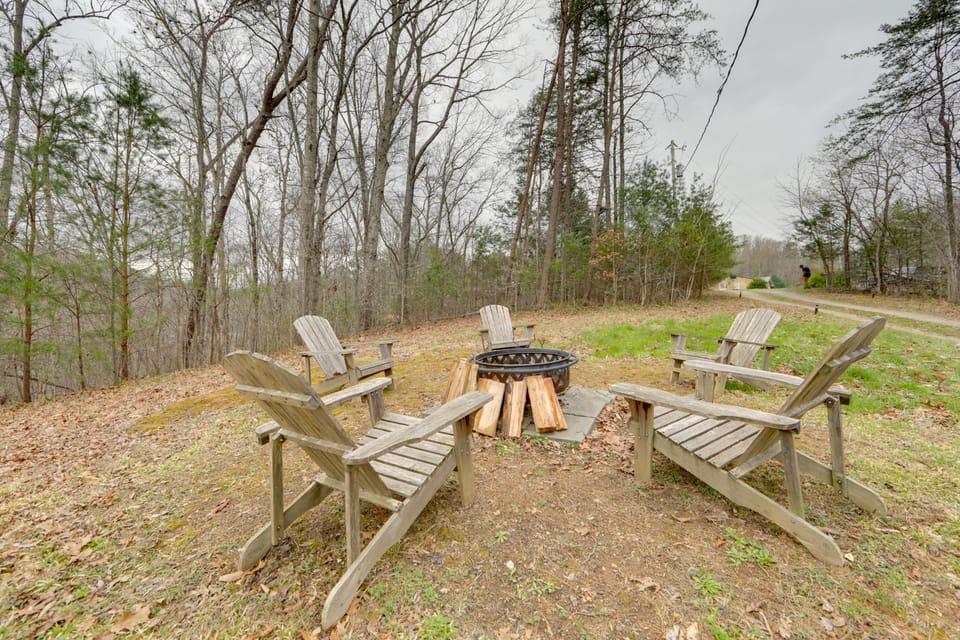 2 Pet-Friendly Units w/ Decks & Fire Pit in Cosby House in Tennessee