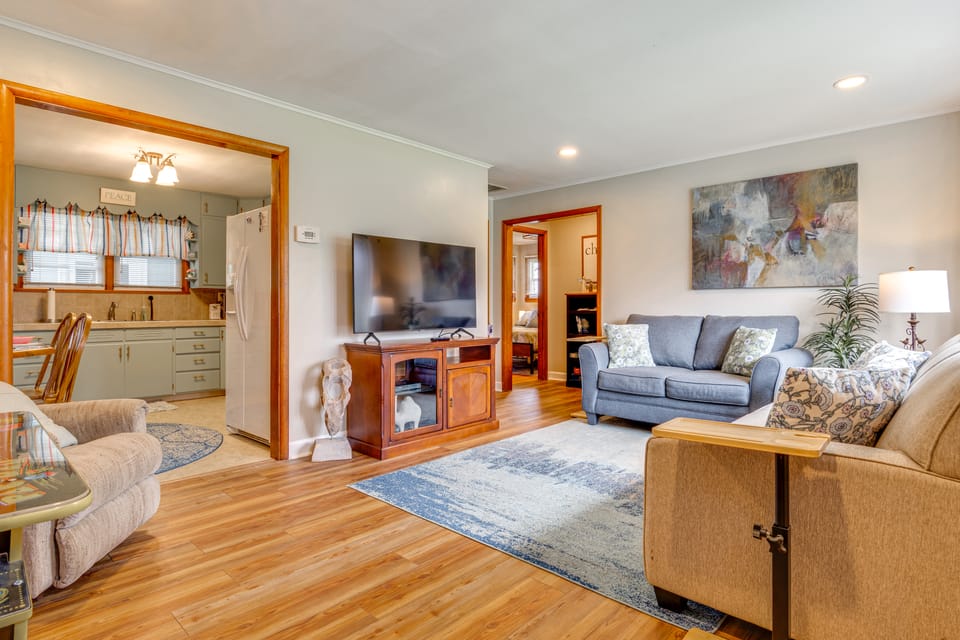 7 Mi to Mississinewa Lake! Charming Home House in Indiana