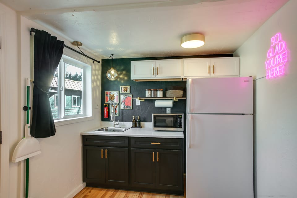 Modern Comfort Near Dtwn! Stylish Spokane Studio Apartment in Spokane