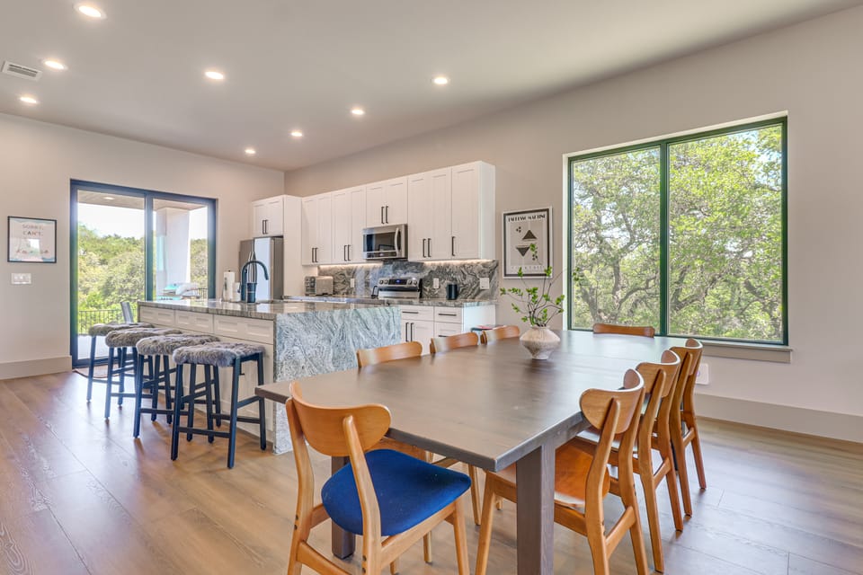 Walk to Lake Travis & Parks! Resort-Style Getaway House in Lago Vista