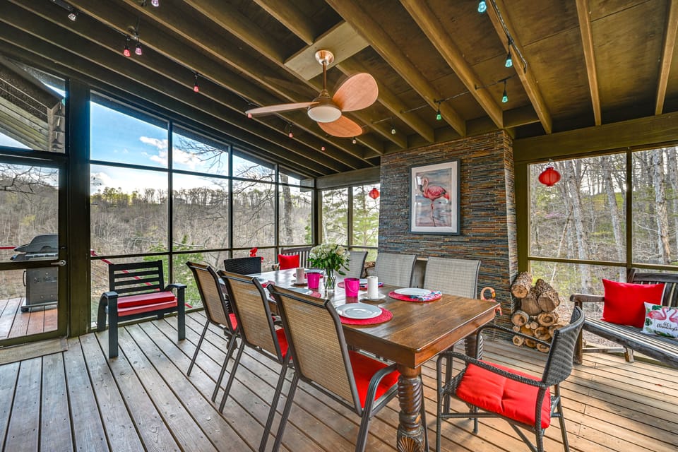 Fun w/ Family! Lakefront Gem in Jamestown House in Lake Cumberland