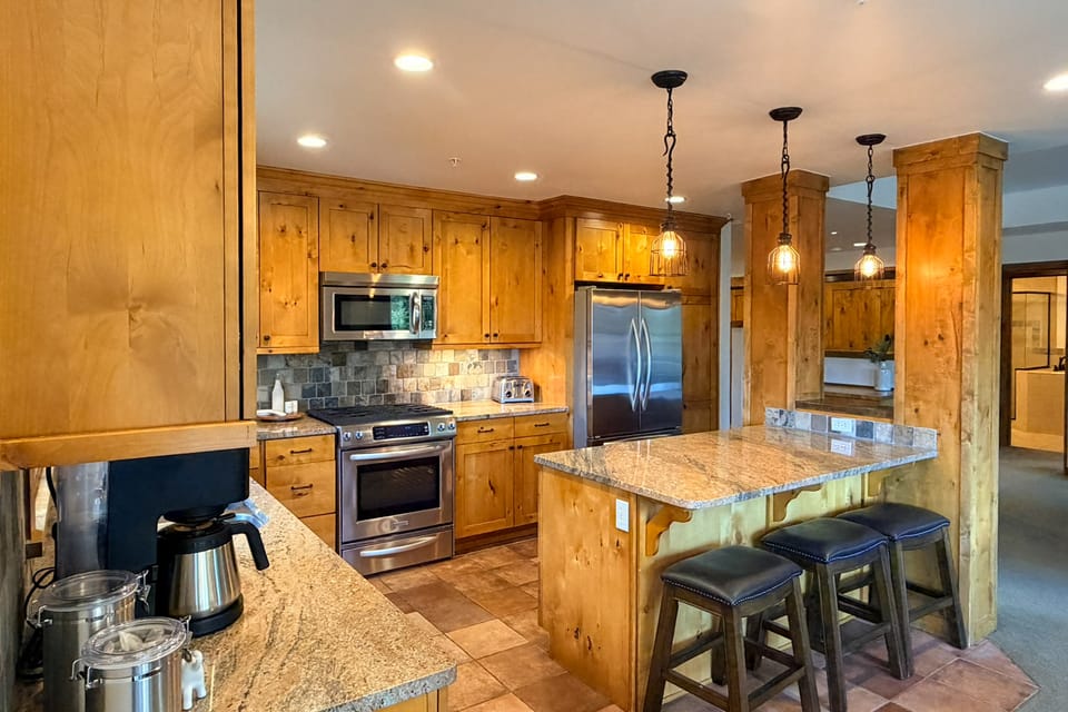 Mtn-View Escape: Suncadia Condo w/ At-Home Comfort Apartment in Kittitas County