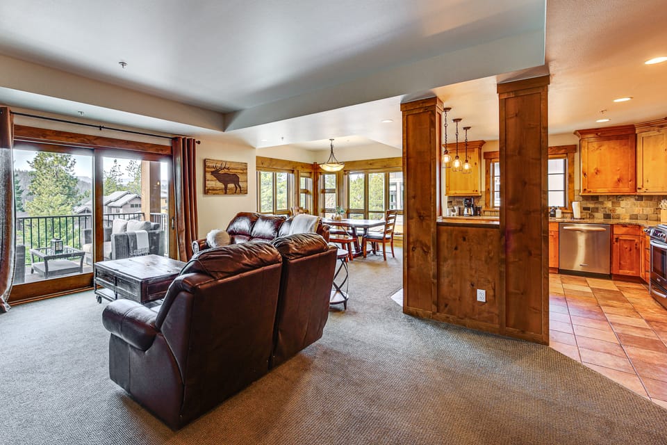 Mtn-View Escape: Suncadia Condo w/ At-Home Comfort Apartment in Kittitas County