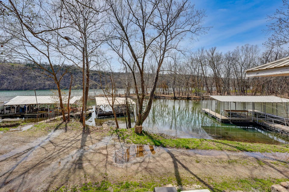 2 of Everything: Taneycomo House Resort! House in Rockaway Beach