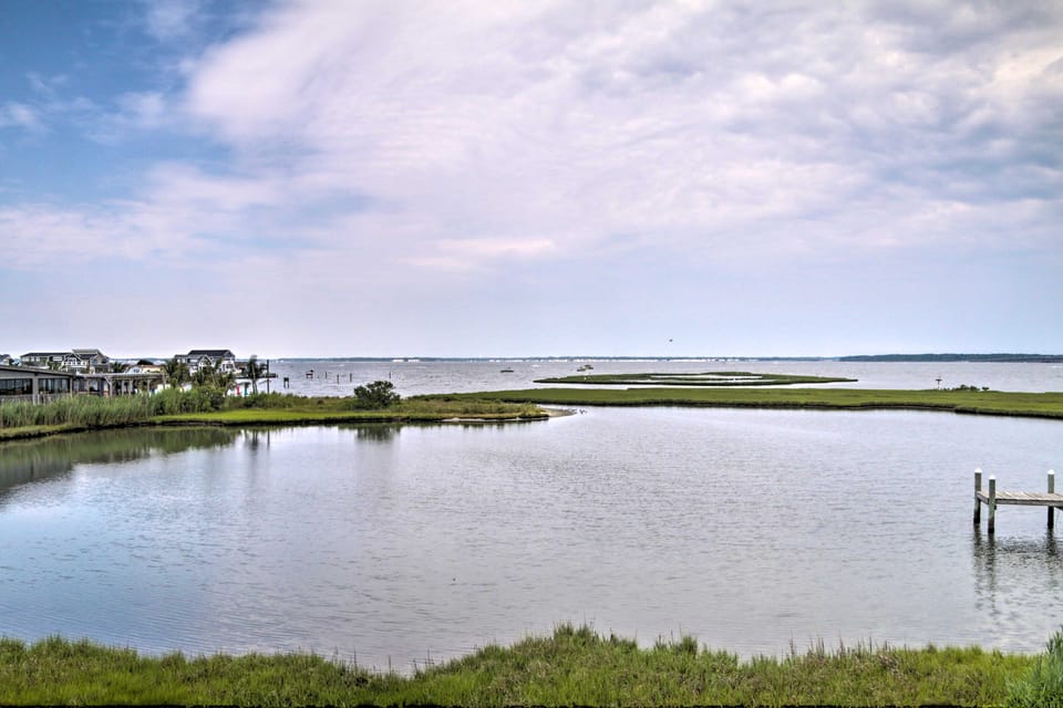 High Walkability, Pool Access! Ocean City Condo Apartment in Ocean City