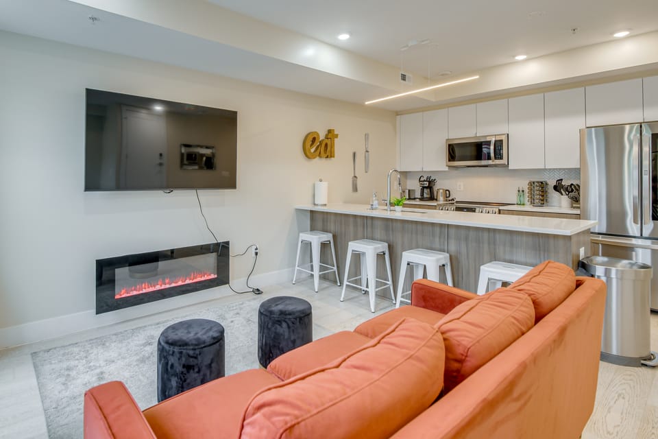 Walkable Washington Apt in Charming Petworth Apartment in District of Columbia