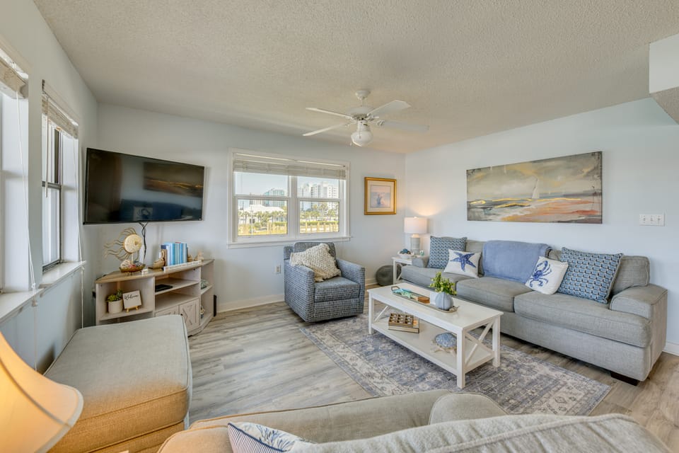 Fish, Swim & Dine: Ocean-View Orange Beach Condo Apartment in Ono Island