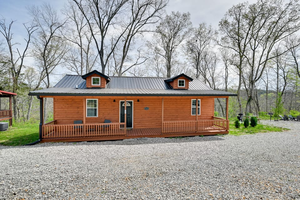 Lake Cumberland Views! Boating & Fishing Basecamp House in Burnside
