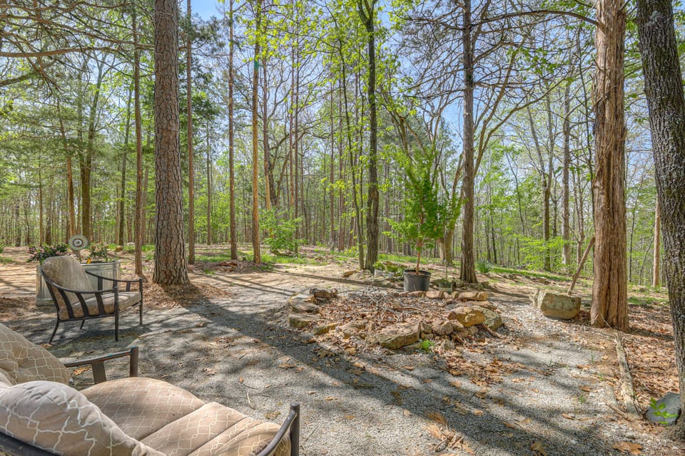 2 Mi to Cherokee Landing! Secluded Forest Escape House in Greers Ferry Lake