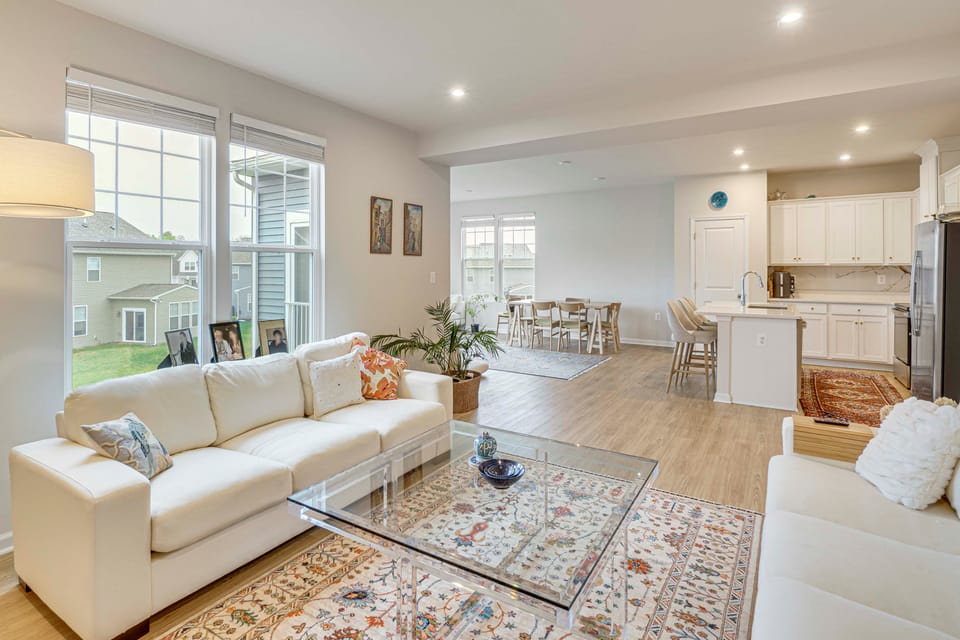 Near Charles Town & Harpers Ferry! Brand-New Home House in Shenandoah Valley