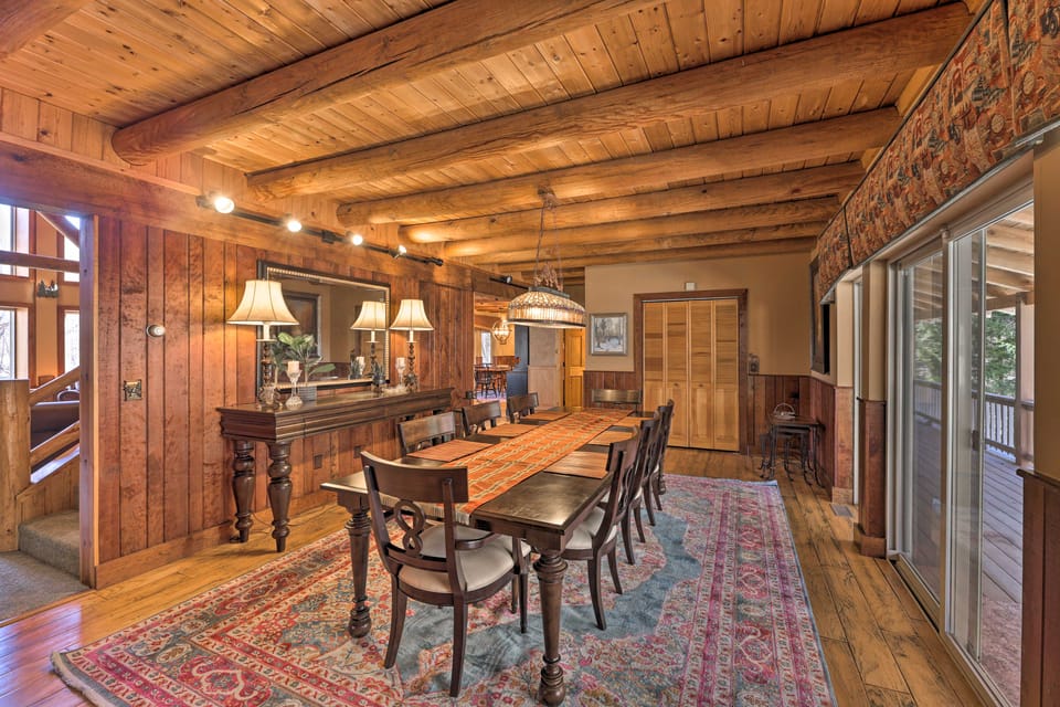 'Serenity on the River' Luxe Lewisburg Cabin! House in West Virginia